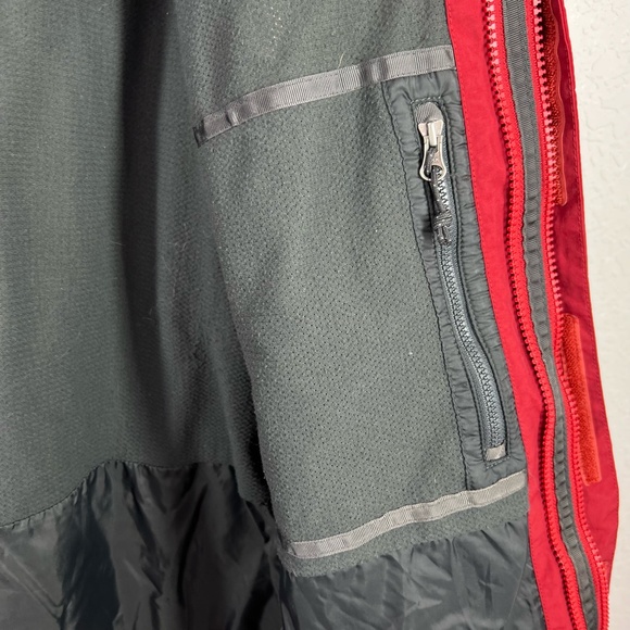 The North Face Men's Gor-Tex Ski Jacket, Red and Black, Small - Picture 7 of 10